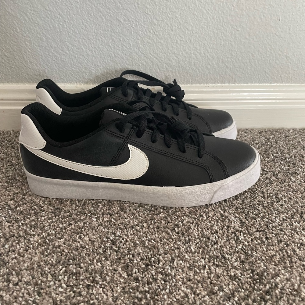 New Men's SB Charge Skate Shoe 10 Black & White